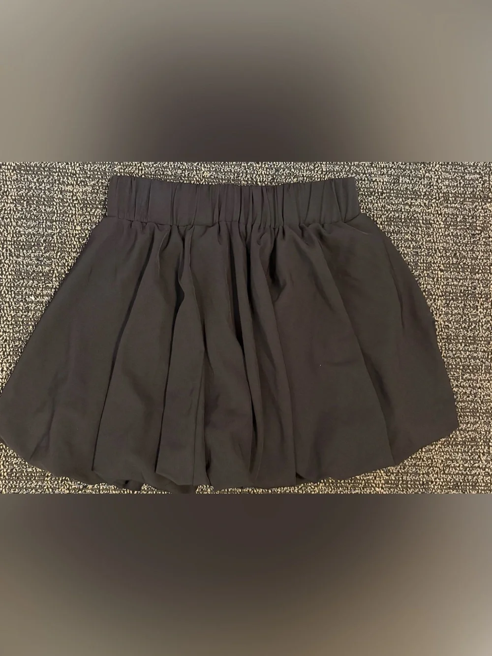 Black Women's Elastic Waist Bubble Skirt